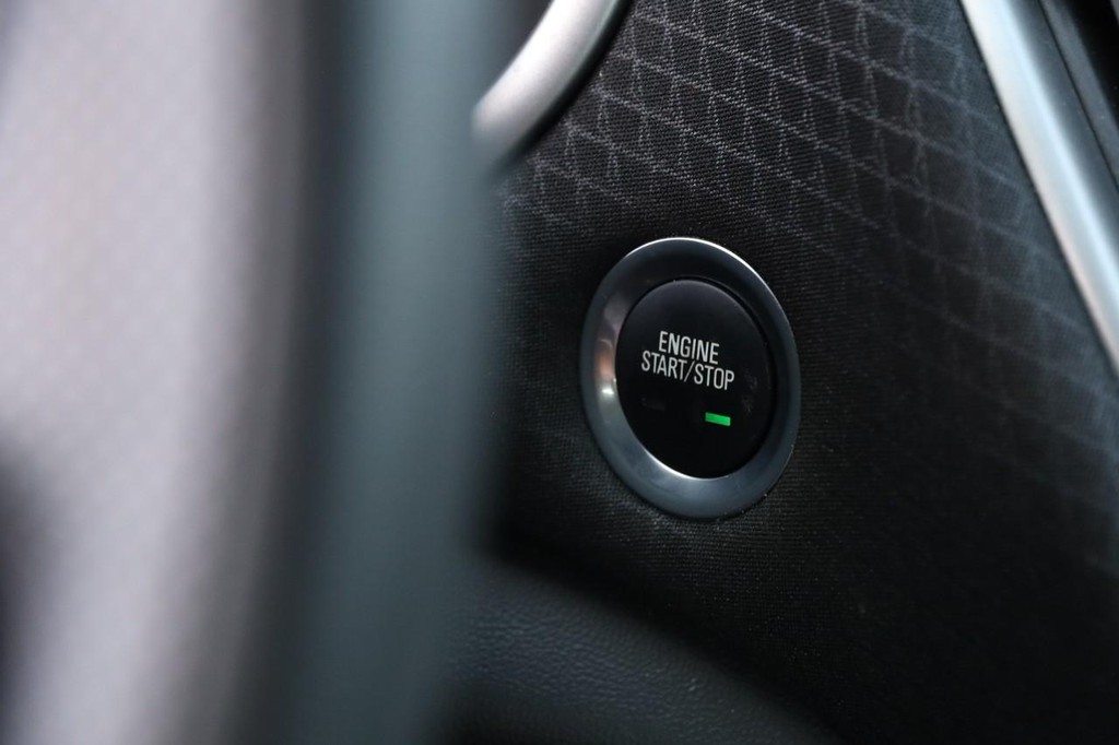 Chevrolet Malibu Vehicle Full-screen Gallery Image 14