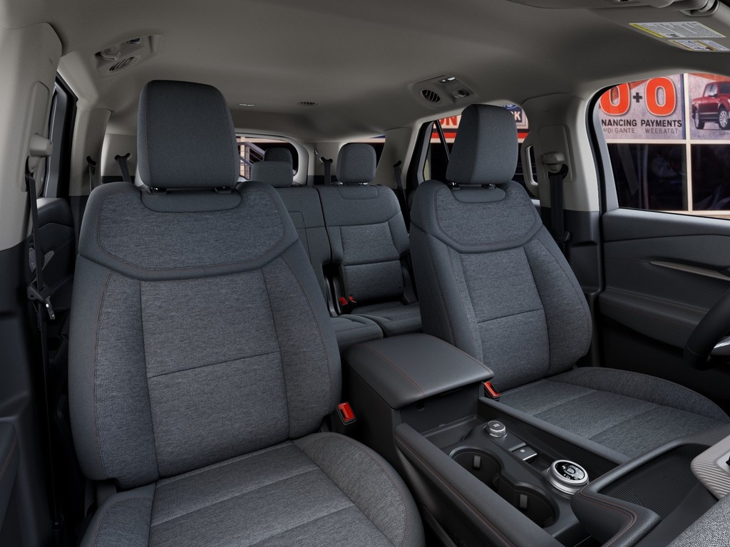 Ford Explorer Vehicle Image 10