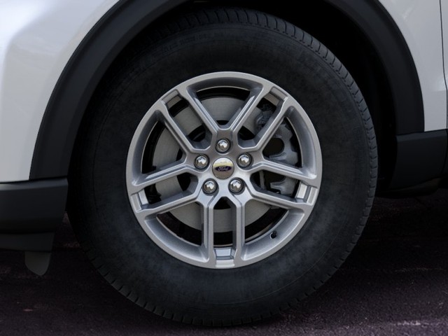 Ford Explorer Vehicle Image 19