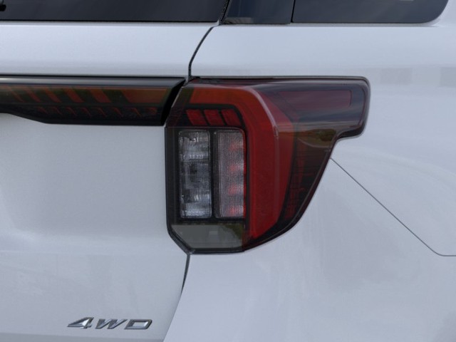 Ford Explorer Vehicle Image 21
