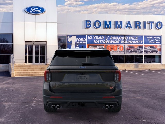 Ford Explorer Vehicle Image 05