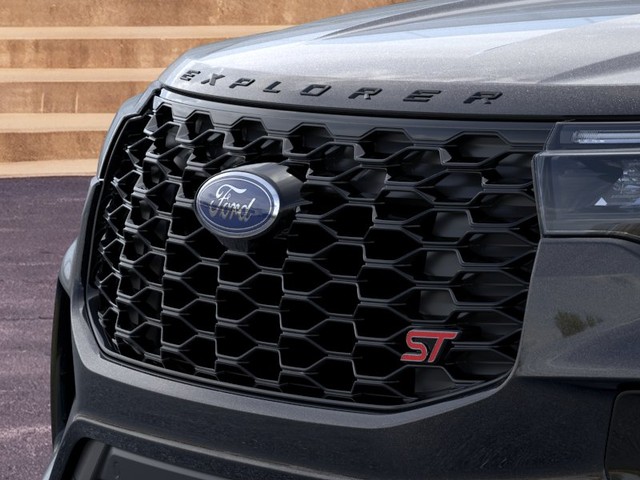 Ford Explorer Vehicle Image 17