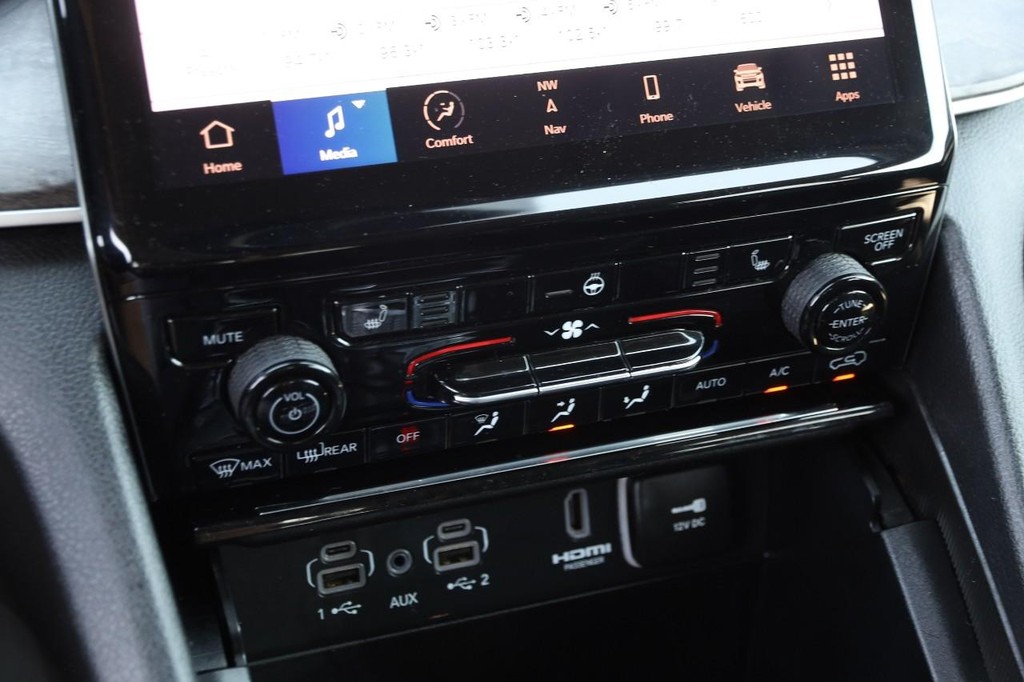 Jeep Grand Cherokee 4xe Vehicle Full-screen Gallery Image 20