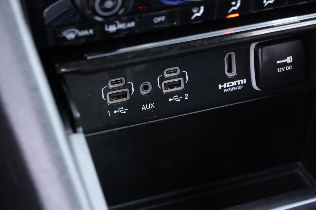 Jeep Grand Cherokee 4xe Vehicle Full-screen Gallery Image 21