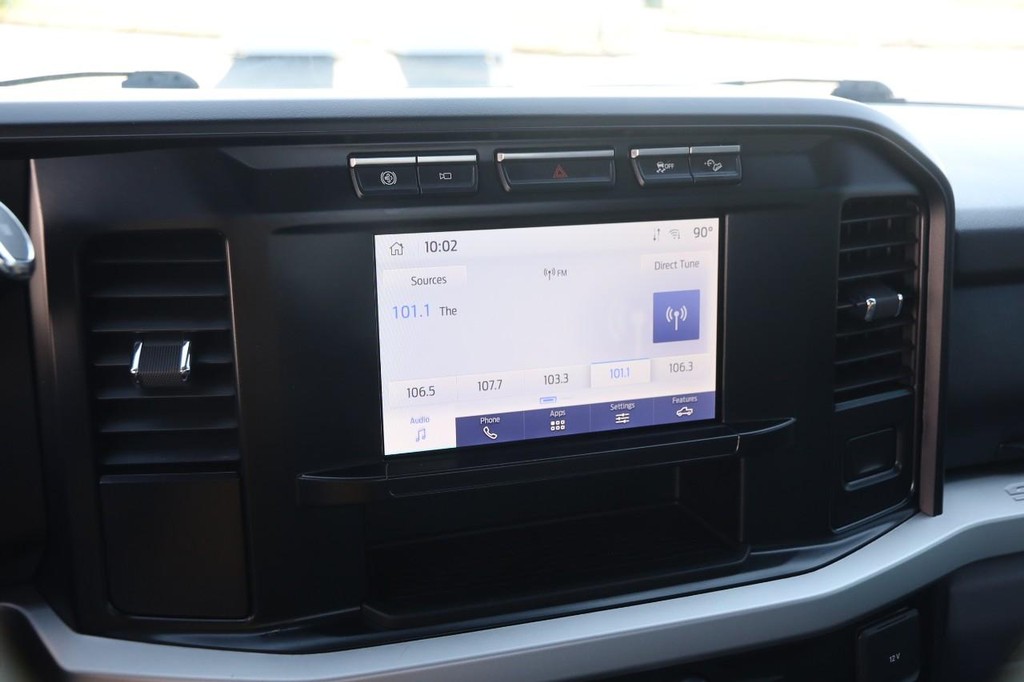 Ford Super Duty F-350 DRW Vehicle Full-screen Gallery Image 17