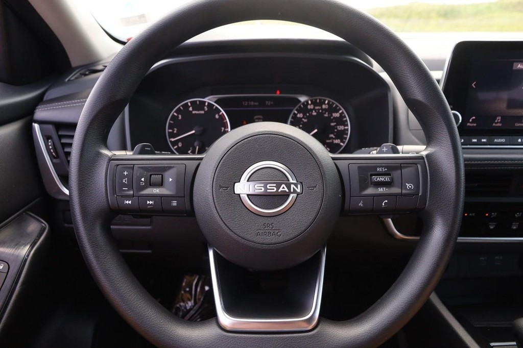 Nissan Rogue Vehicle Image 10