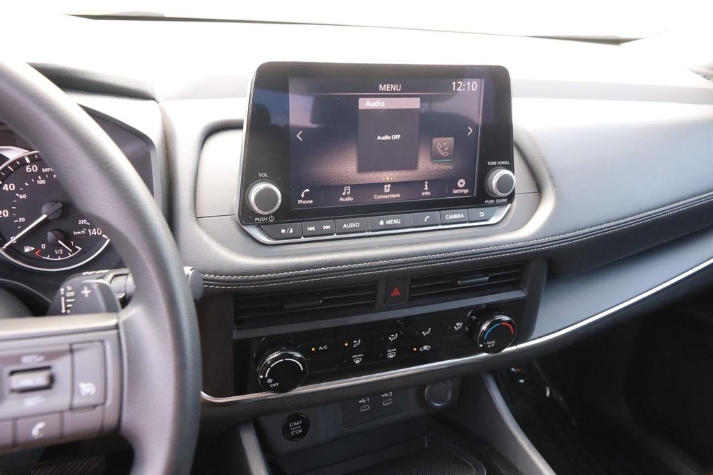 Nissan Rogue Vehicle Image 15