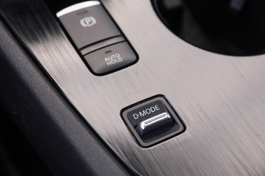 Nissan Rogue Vehicle Image 20