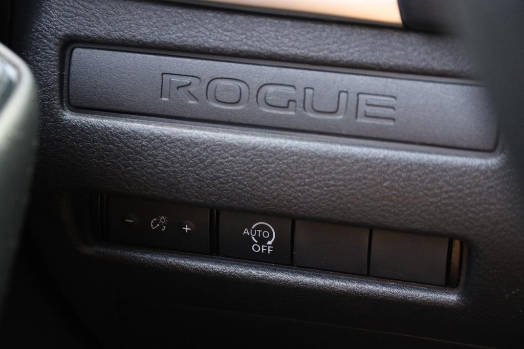 Nissan Rogue Vehicle Image 21