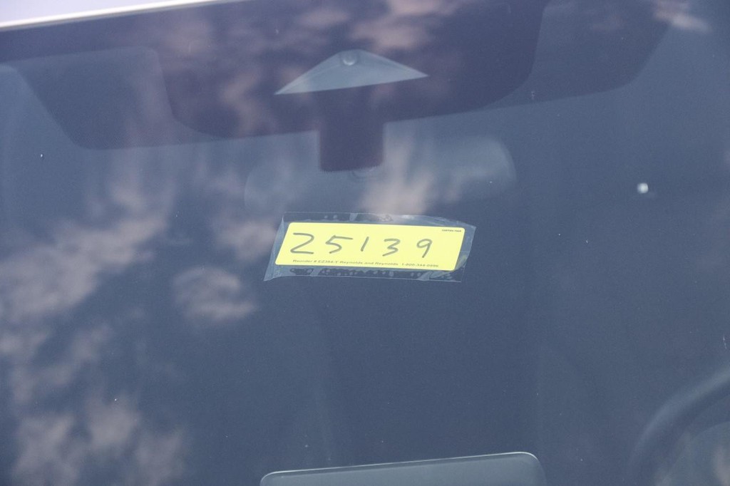 Nissan Rogue Vehicle Image 29