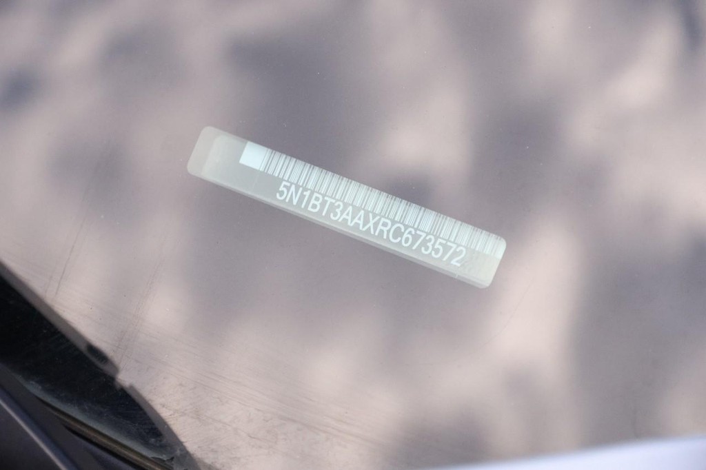Nissan Rogue Vehicle Image 30