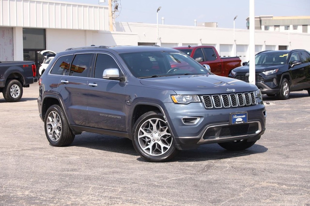 Jeep Grand Cherokee Vehicle Full-screen Gallery Image 2