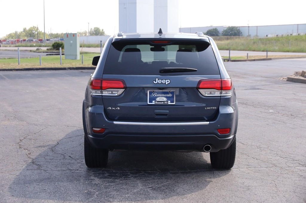 Jeep Grand Cherokee Vehicle Full-screen Gallery Image 6