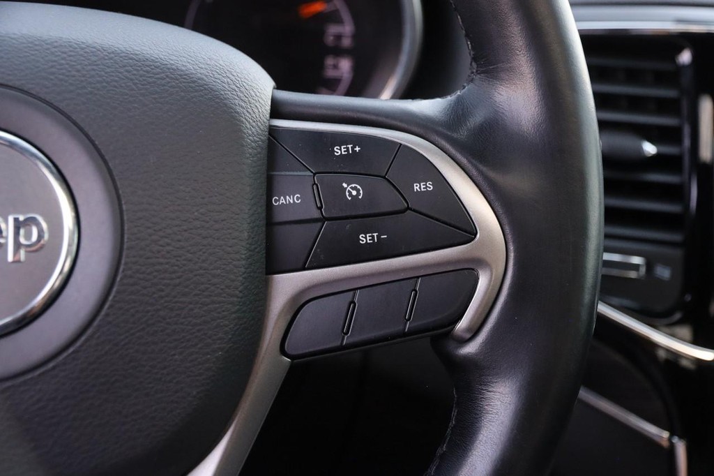 Jeep Grand Cherokee Vehicle Full-screen Gallery Image 14