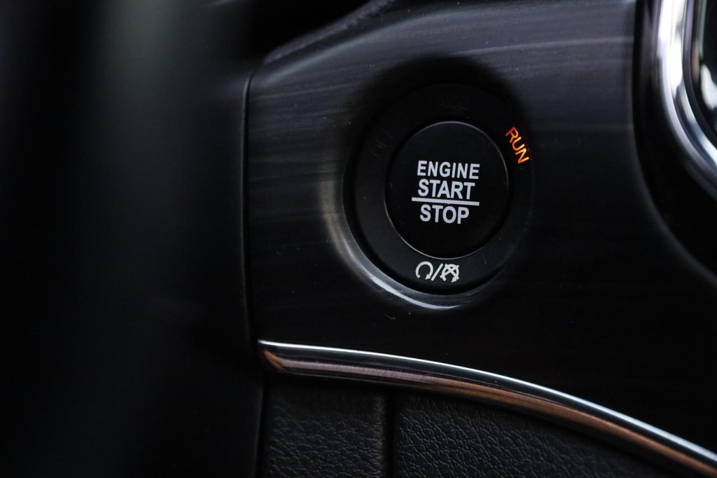 Jeep Grand Cherokee Vehicle Full-screen Gallery Image 16