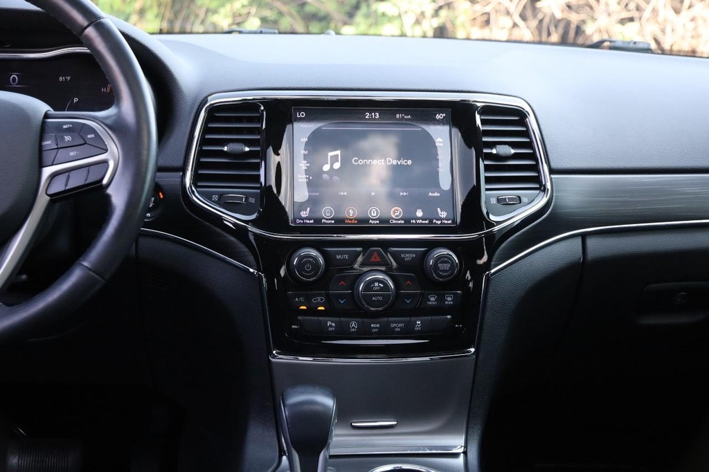 Jeep Grand Cherokee Vehicle Full-screen Gallery Image 26
