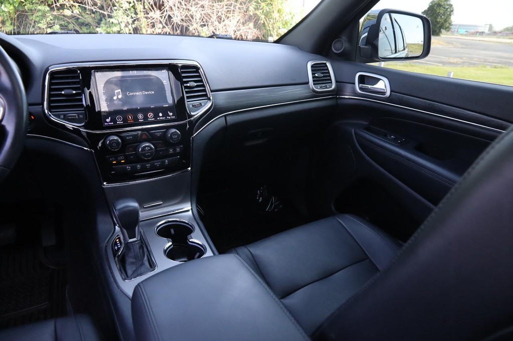 Jeep Grand Cherokee Vehicle Full-screen Gallery Image 27