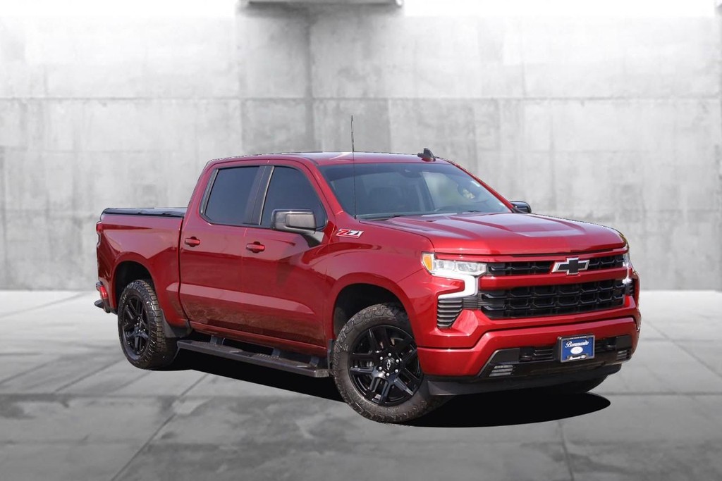 Chevrolet Silverado 1500 Vehicle Full-screen Gallery Image 02