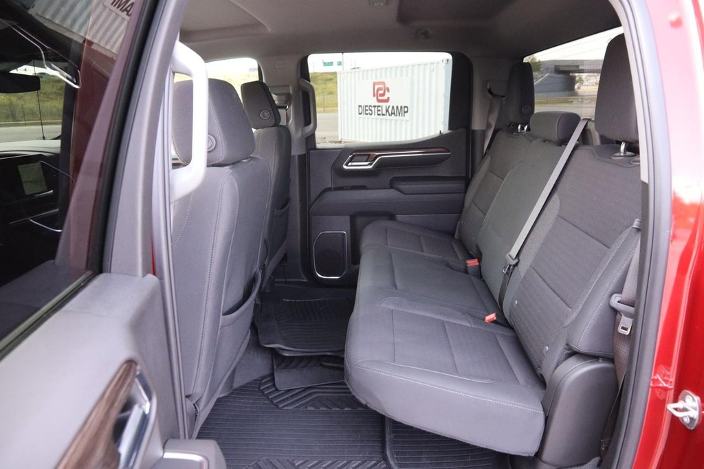 Chevrolet Silverado 1500 Vehicle Full-screen Gallery Image 09
