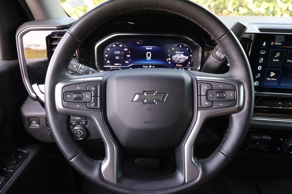 Chevrolet Silverado 1500 Vehicle Full-screen Gallery Image 10