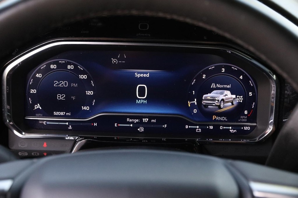 Chevrolet Silverado 1500 Vehicle Full-screen Gallery Image 13