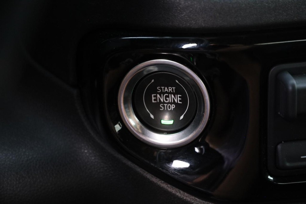 Chevrolet Silverado 1500 Vehicle Full-screen Gallery Image 14