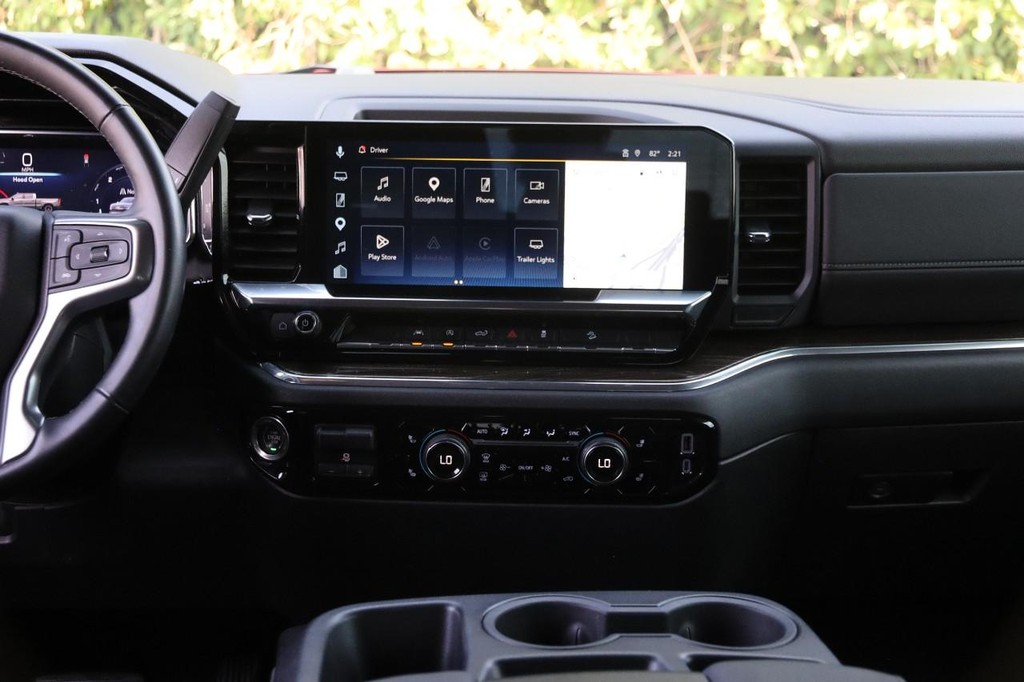 Chevrolet Silverado 1500 Vehicle Full-screen Gallery Image 25