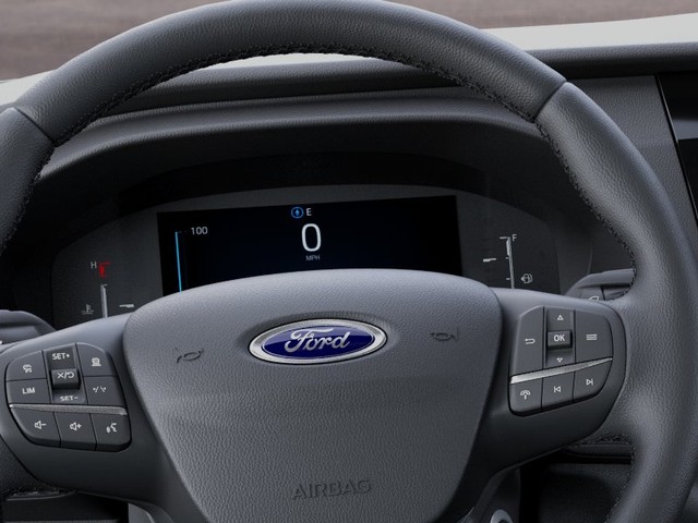 Ford Transit-350 Vehicle Full-screen Gallery Image 13