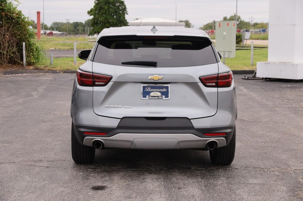 Chevrolet Blazer Vehicle Full-screen Gallery Image 6