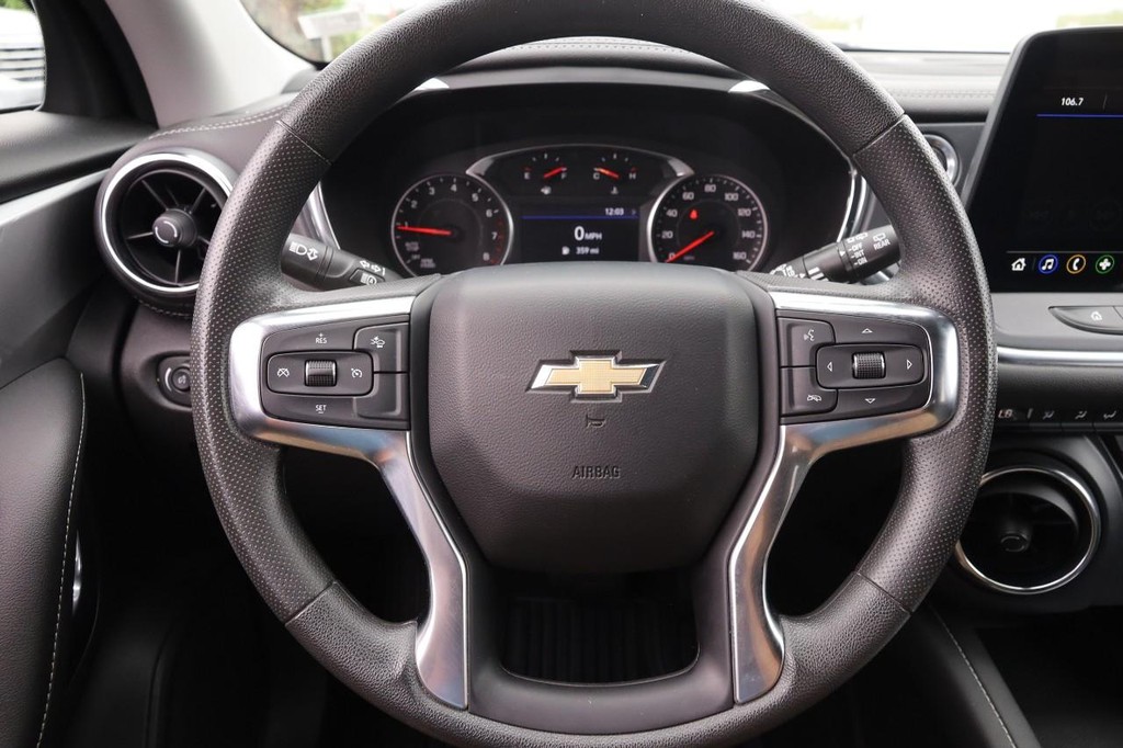 Chevrolet Blazer Vehicle Full-screen Gallery Image 10