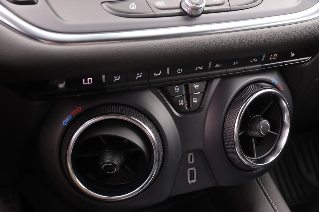 Chevrolet Blazer Vehicle Full-screen Gallery Image 17