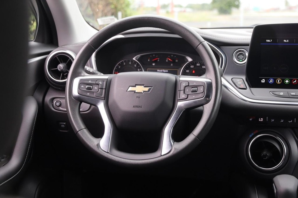 Chevrolet Blazer Vehicle Full-screen Gallery Image 22