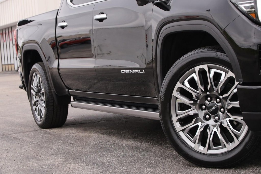 GMC Sierra 1500 Vehicle Full-screen Gallery Image 3
