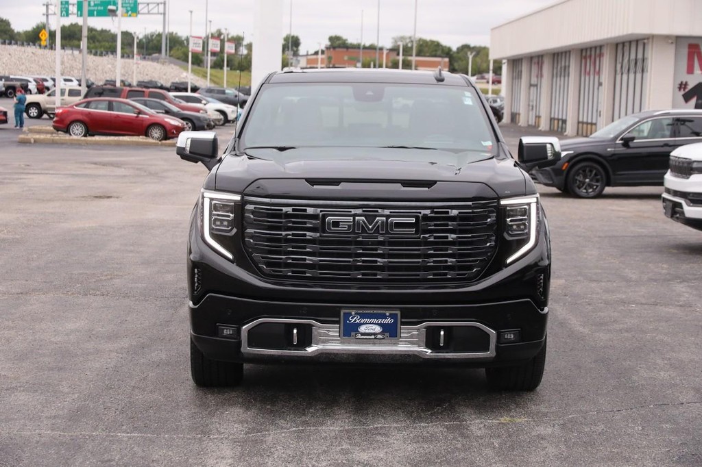 GMC Sierra 1500 Vehicle Full-screen Gallery Image 4