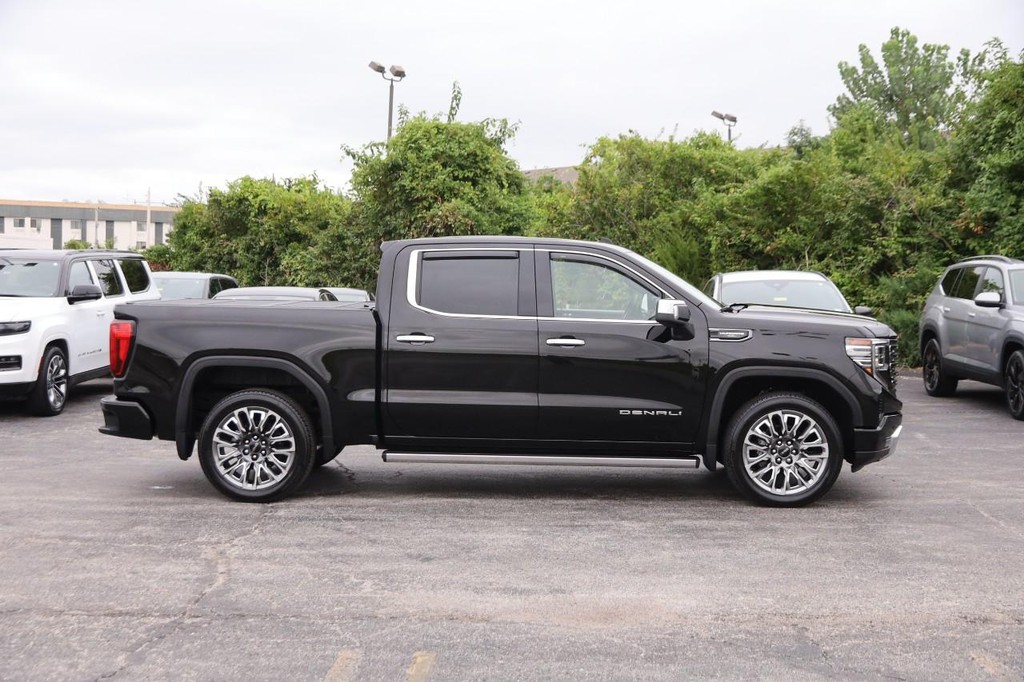 GMC Sierra 1500 Vehicle Full-screen Gallery Image 5