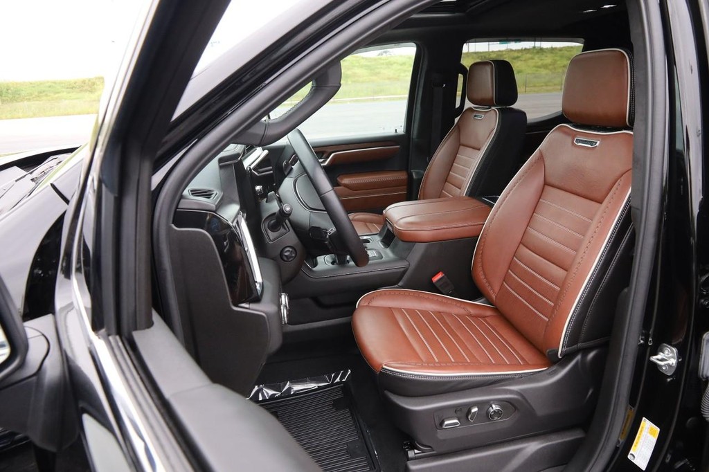 GMC Sierra 1500 Vehicle Full-screen Gallery Image 10