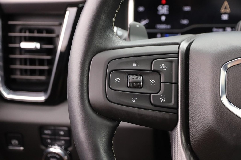 GMC Sierra 1500 Vehicle Full-screen Gallery Image 13