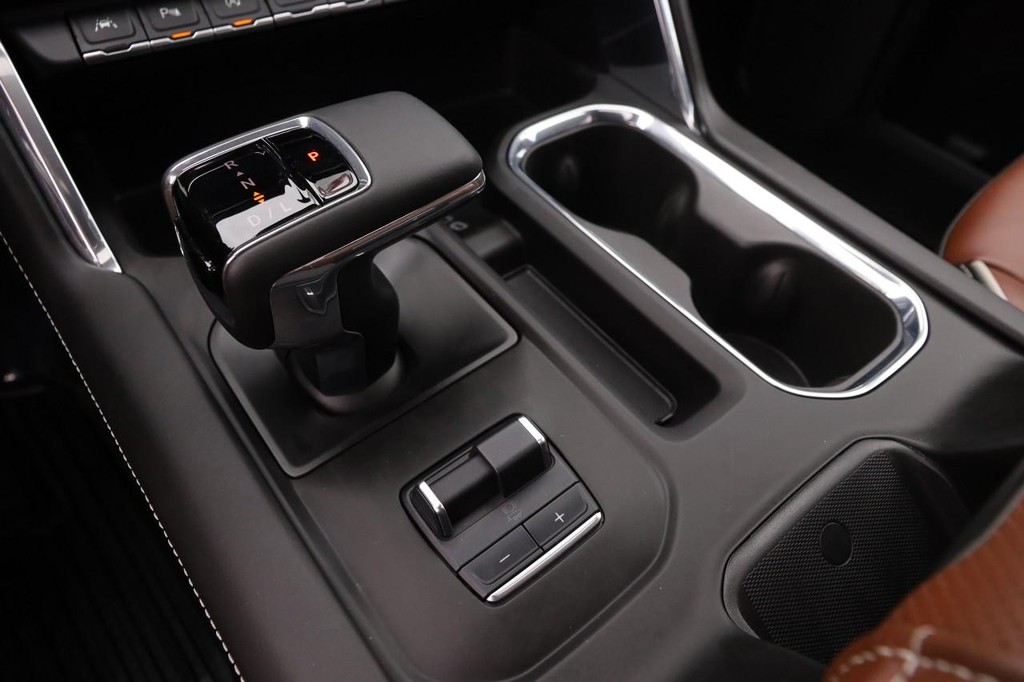 GMC Sierra 1500 Vehicle Full-screen Gallery Image 21