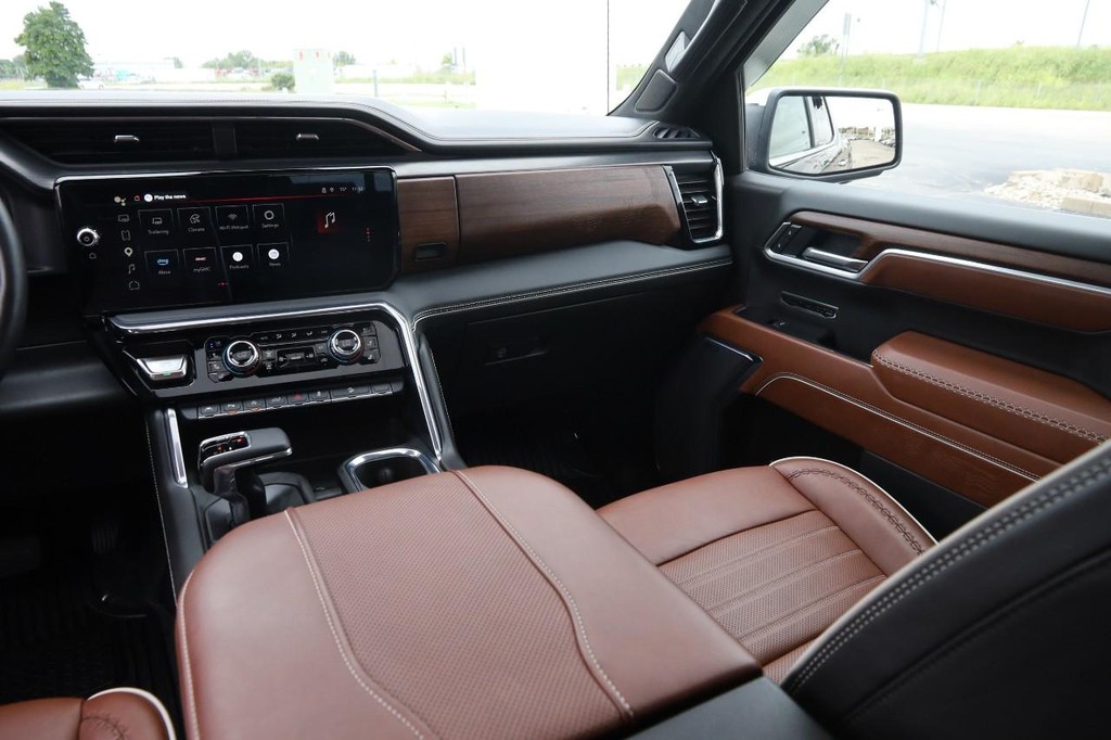 GMC Sierra 1500 Vehicle Full-screen Gallery Image 27
