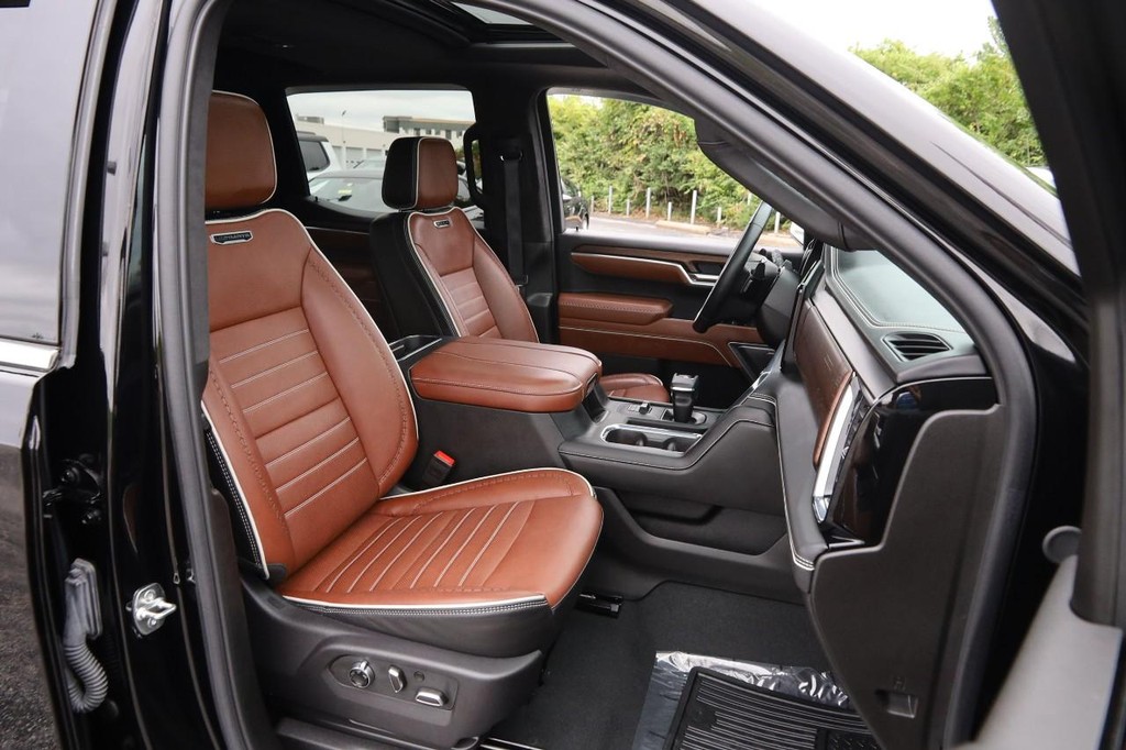 GMC Sierra 1500 Vehicle Full-screen Gallery Image 28