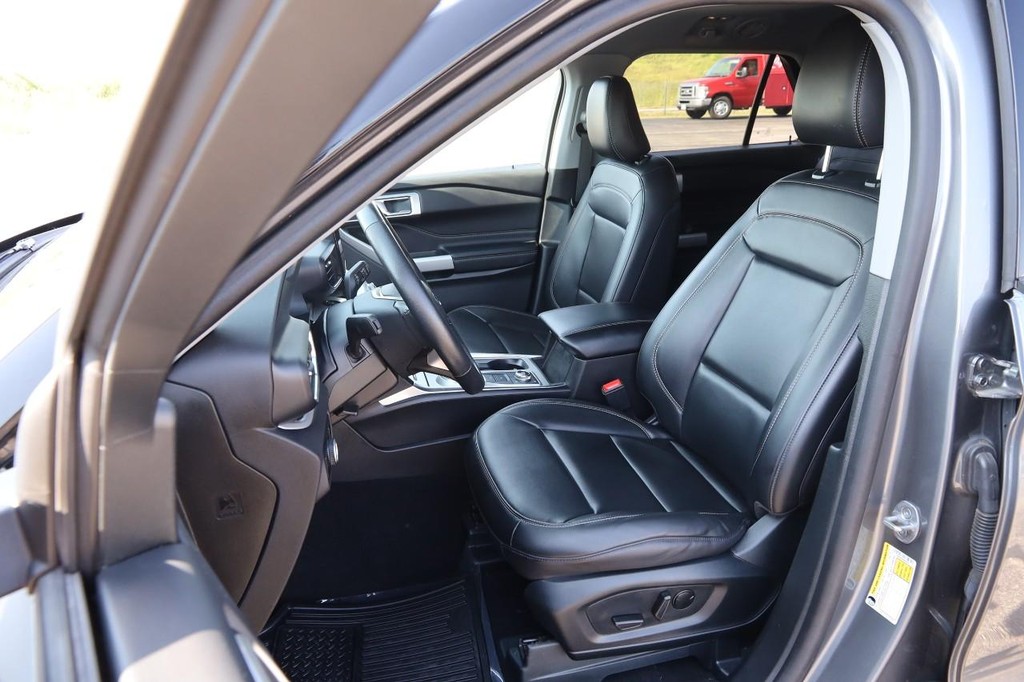 2024 Ford Explorer XLT - Photo 9