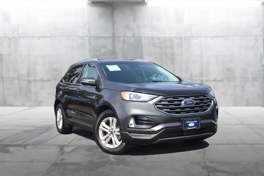 Ford Edge Vehicle Full-screen Gallery Image 2