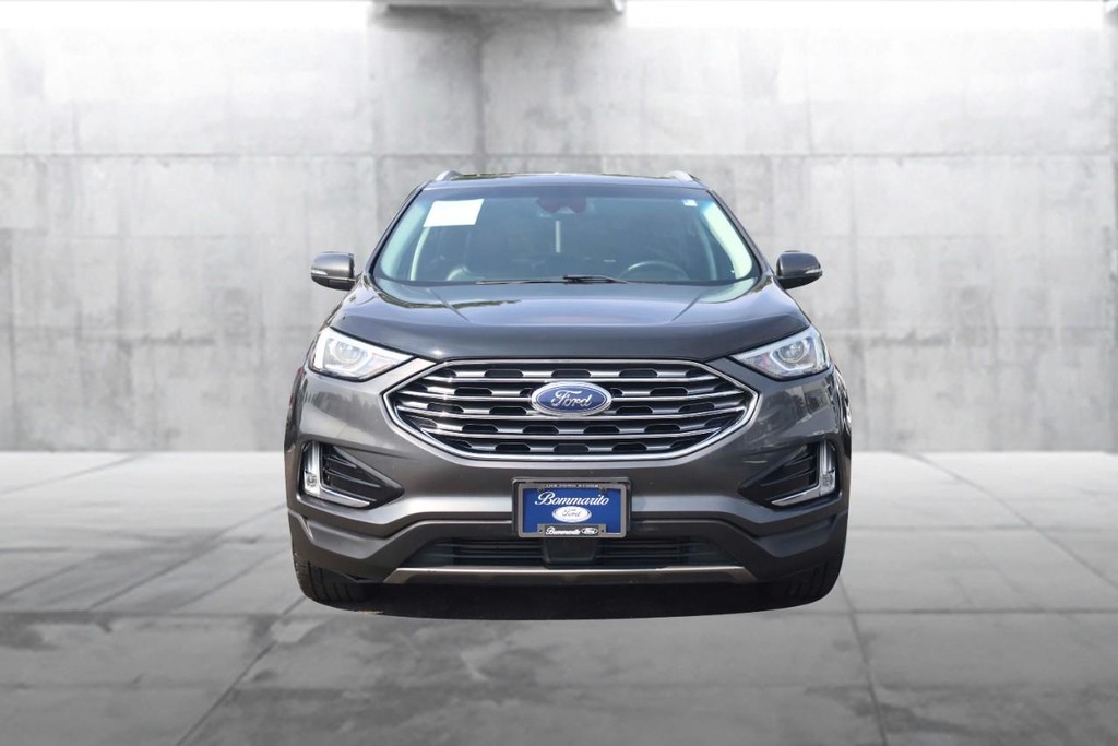 Ford Edge Vehicle Full-screen Gallery Image 4