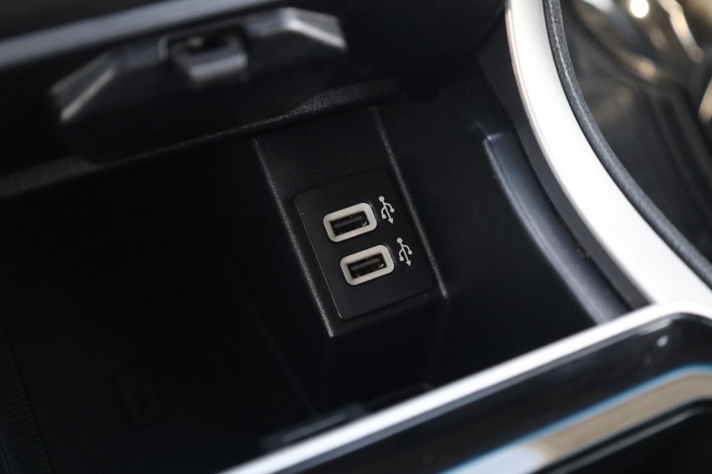 Ford Edge Vehicle Full-screen Gallery Image 17
