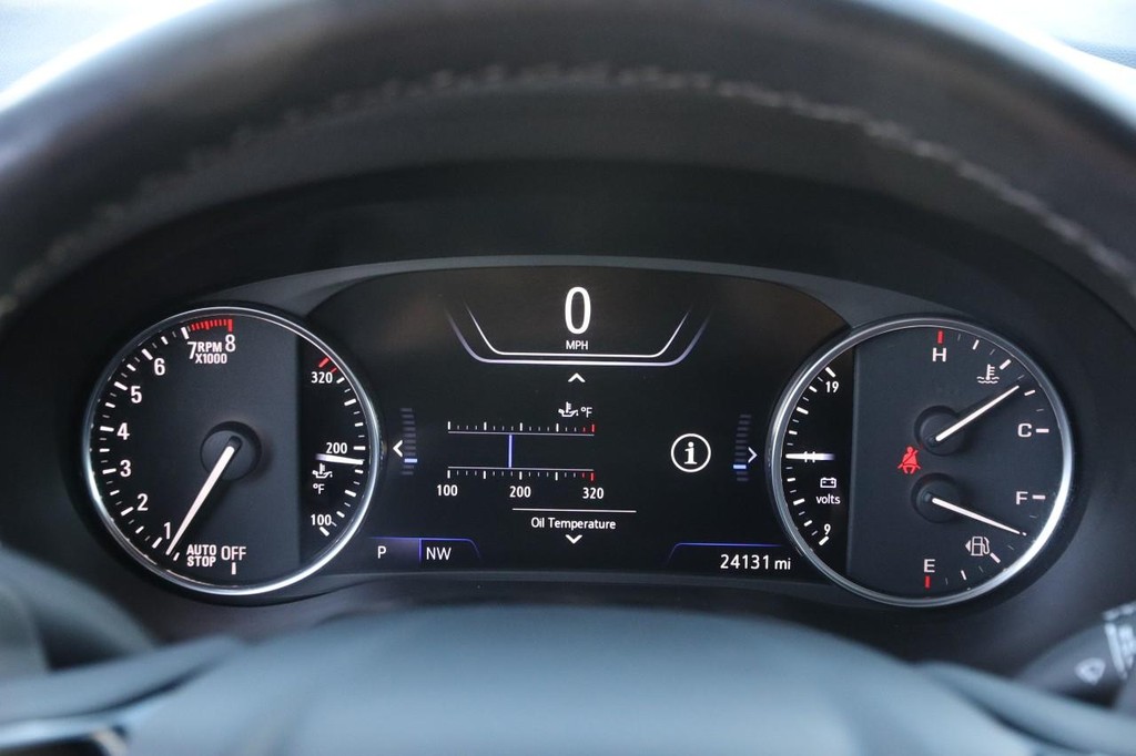 Buick Enclave Vehicle Full-screen Gallery Image 16