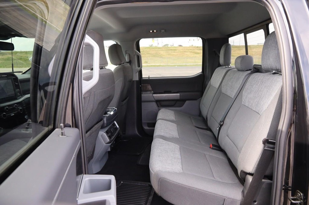Ford F-150 Vehicle Full-screen Gallery Image 10