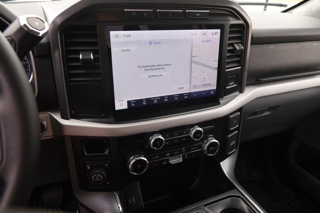 Ford F-150 Vehicle Full-screen Gallery Image 16