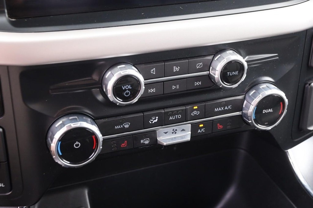 Ford F-150 Vehicle Full-screen Gallery Image 19