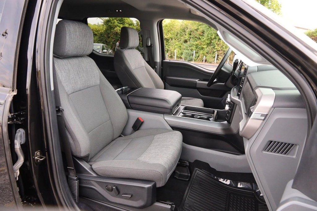 Ford F-150 Vehicle Full-screen Gallery Image 27
