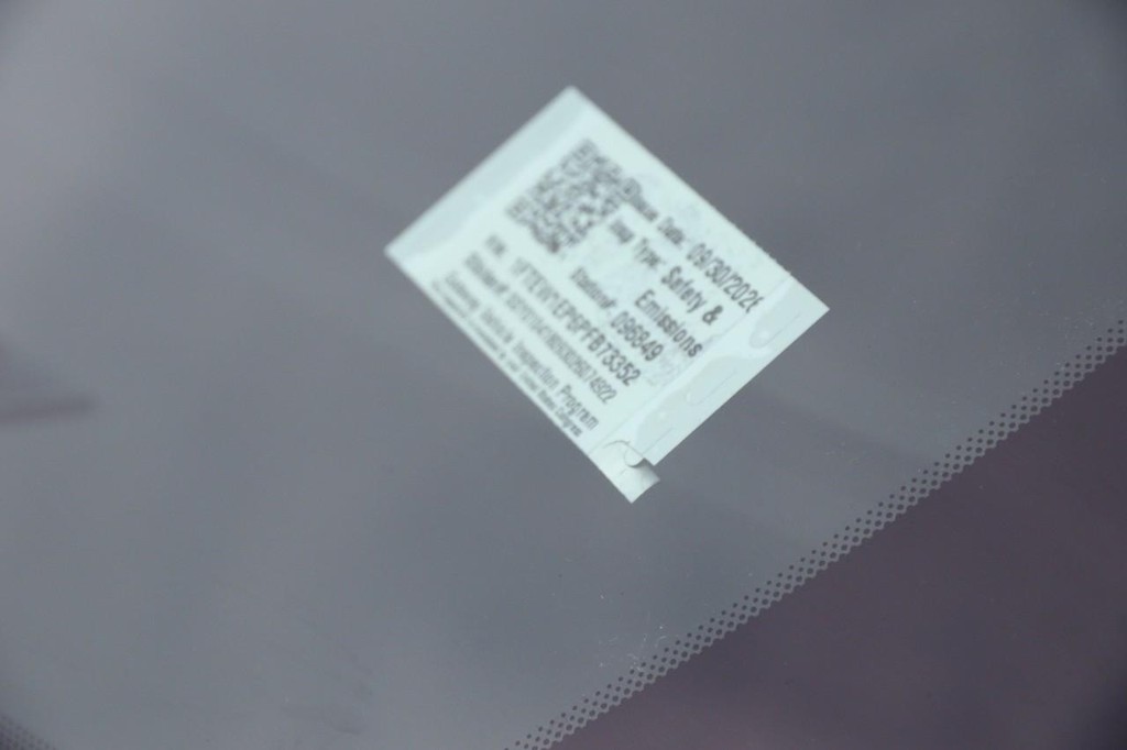 Ford F-150 Vehicle Full-screen Gallery Image 30